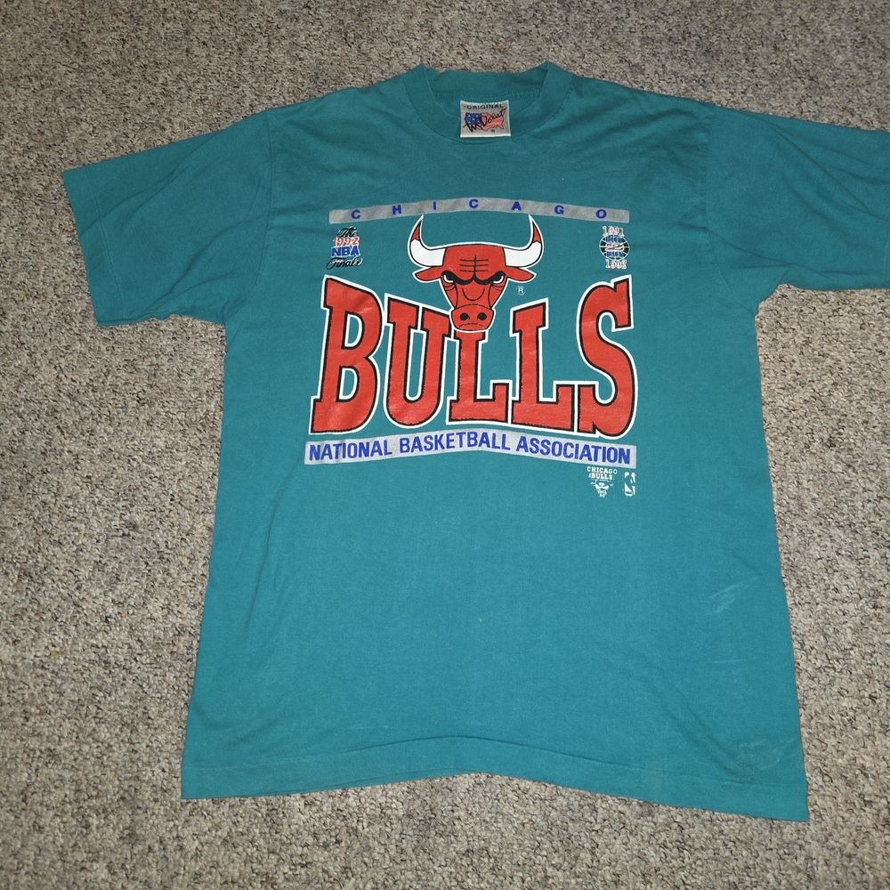 Chicago Bulls NBA Graphic T-Shirt